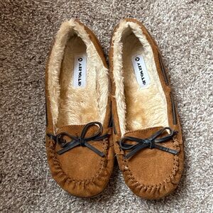 Airwalk Women's Brown Moccasins with Black Bow